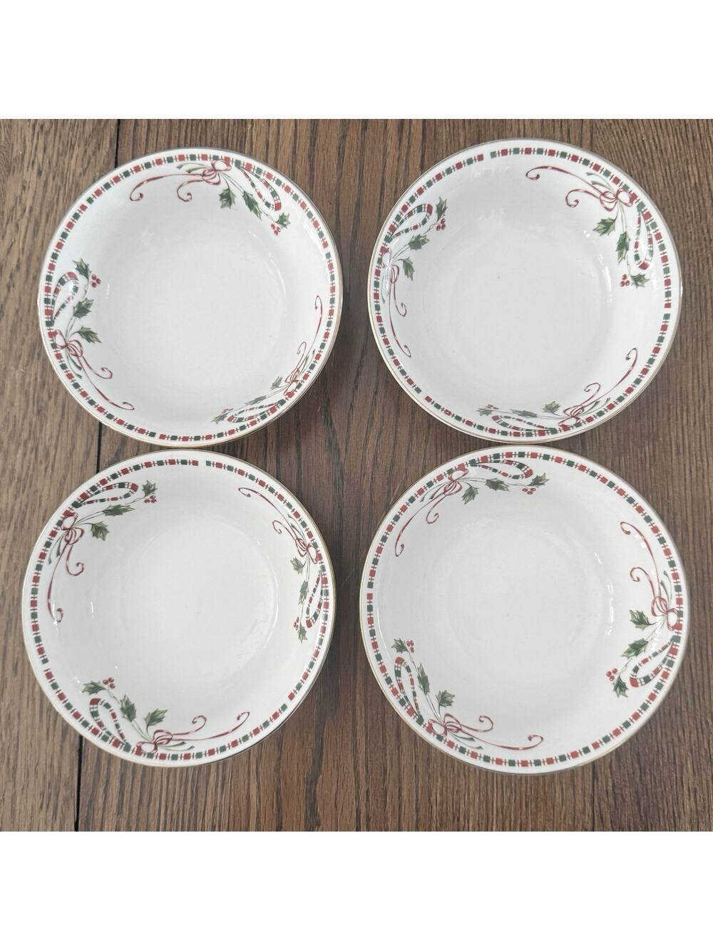 Home Essentials Christmas Holly Berries Tartan Ribbon Cereal Bowls Set Of 4